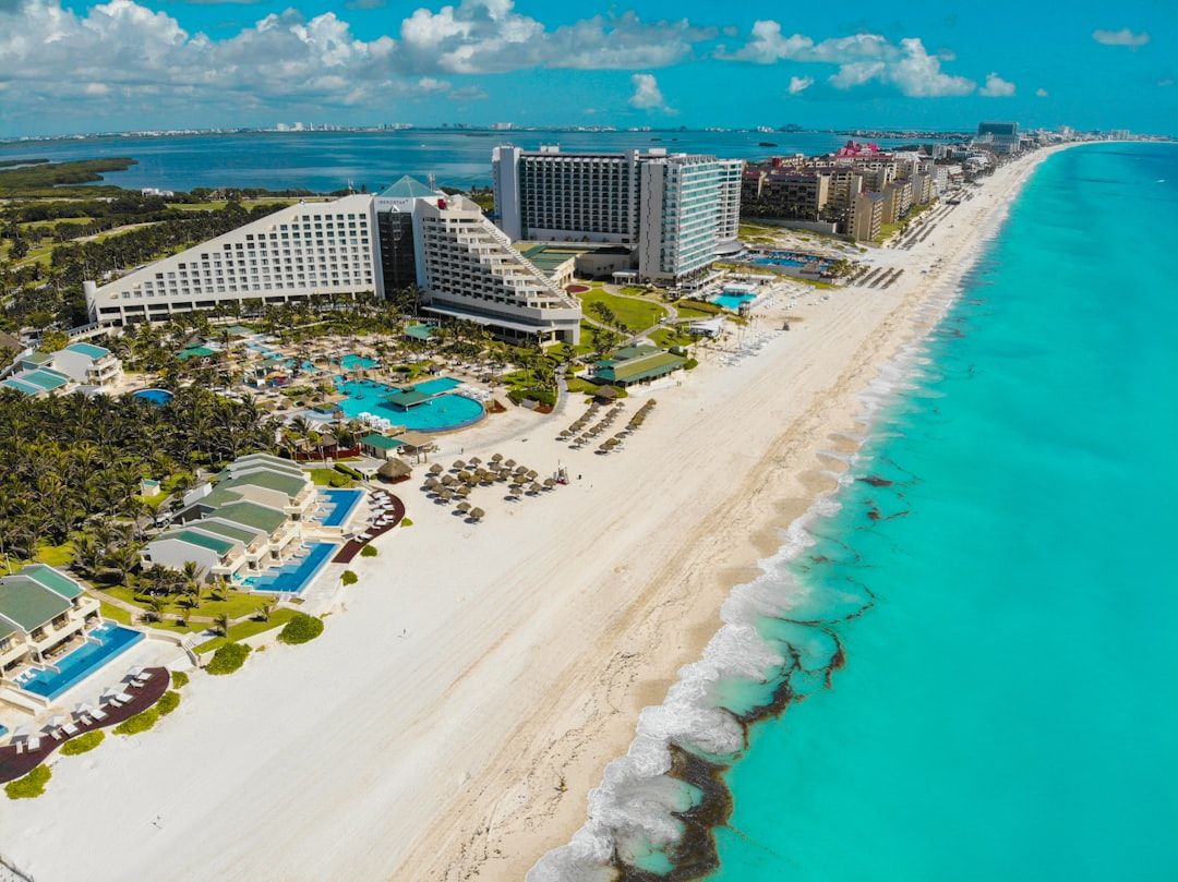 Do independently in Cancún