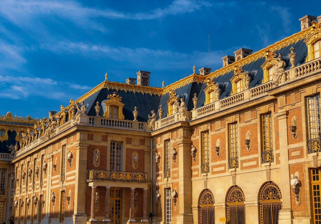 Versailles needs timing, not a guide in Paris